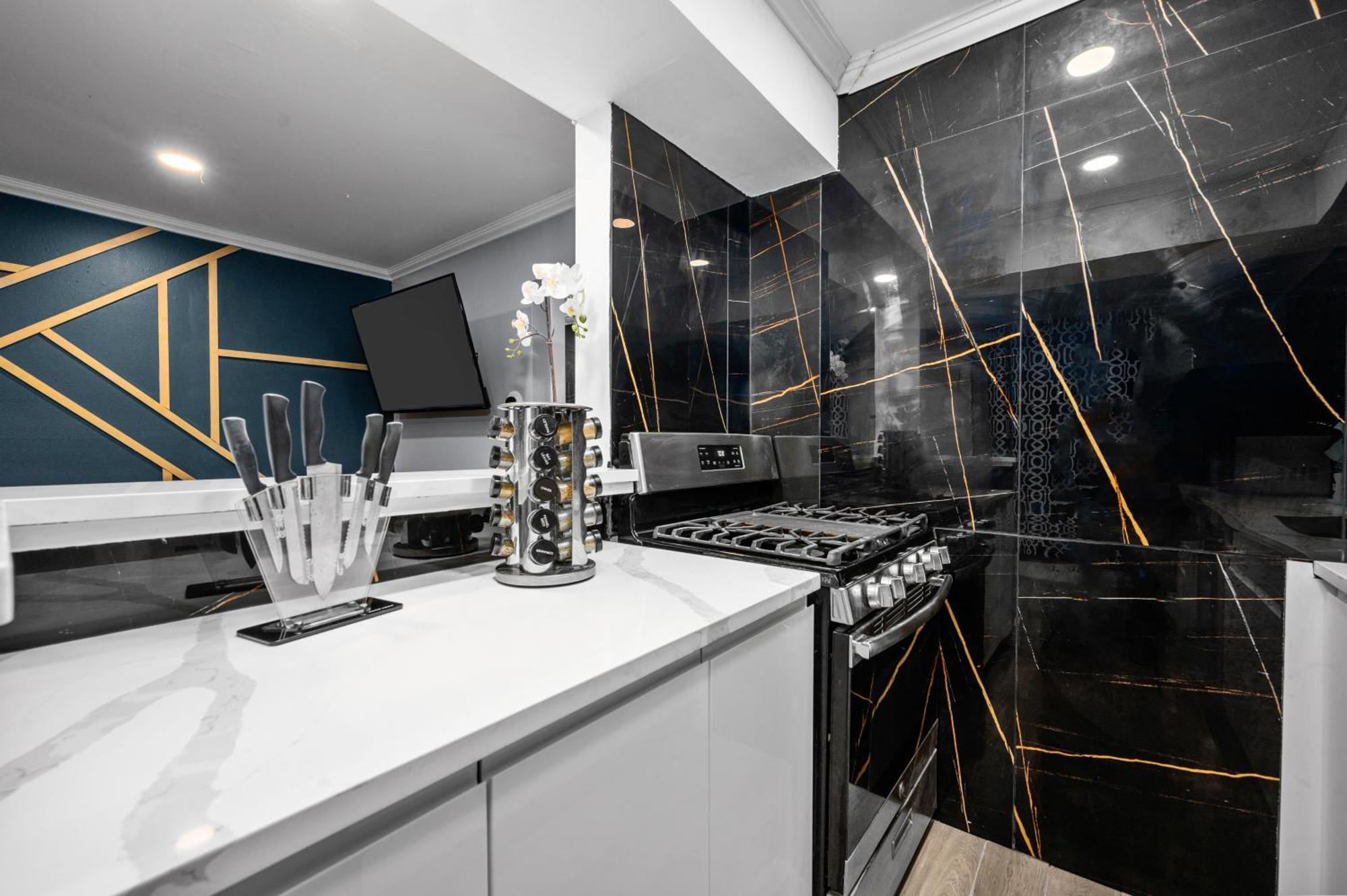 Apartmán Bright & Airy Apt Close To Everything With Free Park Houston Exteriér fotografie